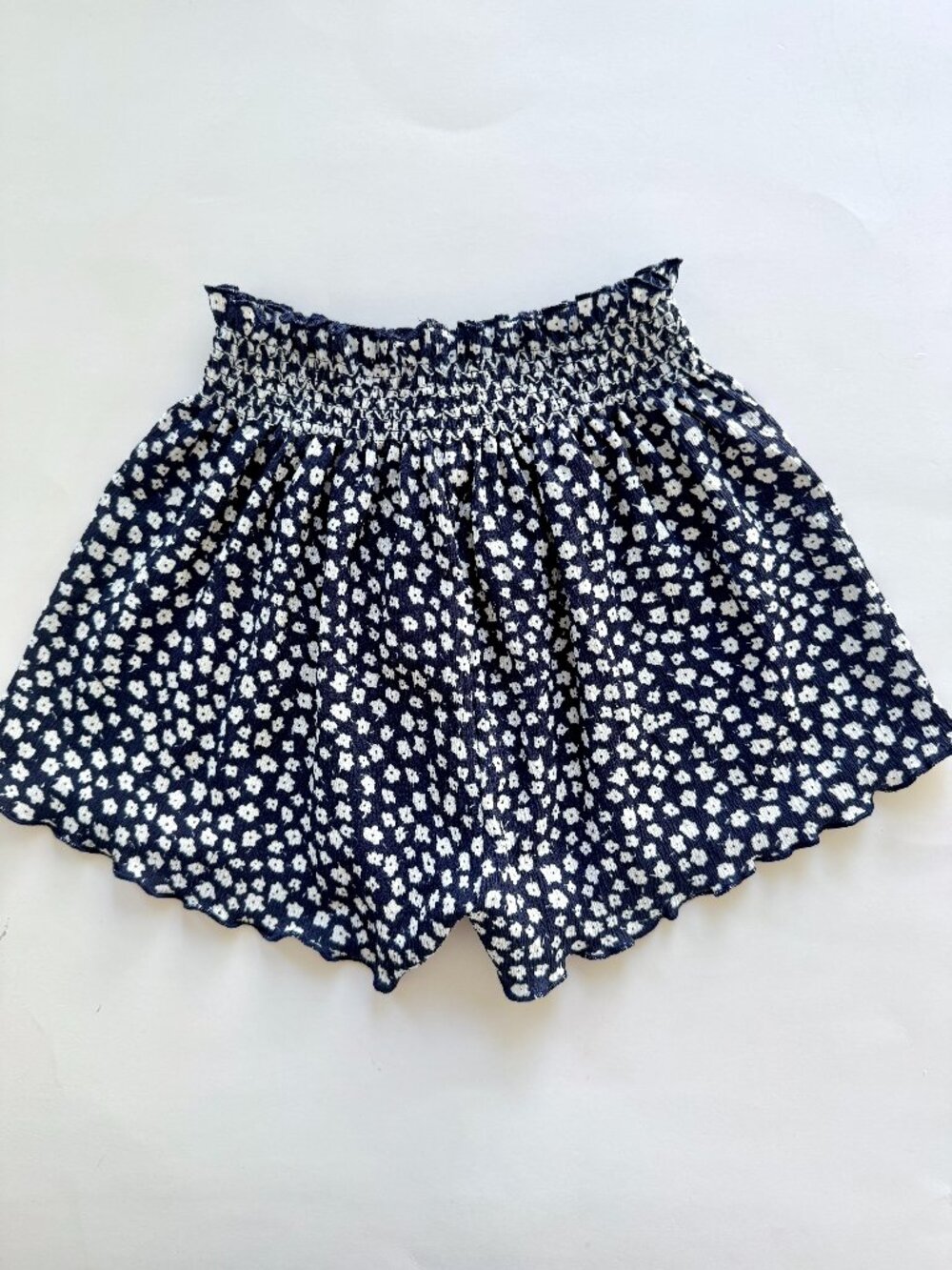 Zara Kids Girls Navy Ditsy Floral Flowy Shorts Sz 3-4Y 104cm Smocked Waist